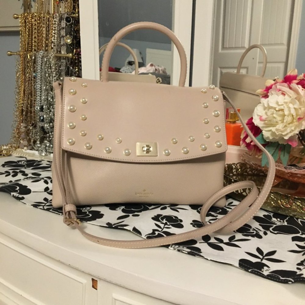 Kate Spade Serrano place leather pearl dorina
